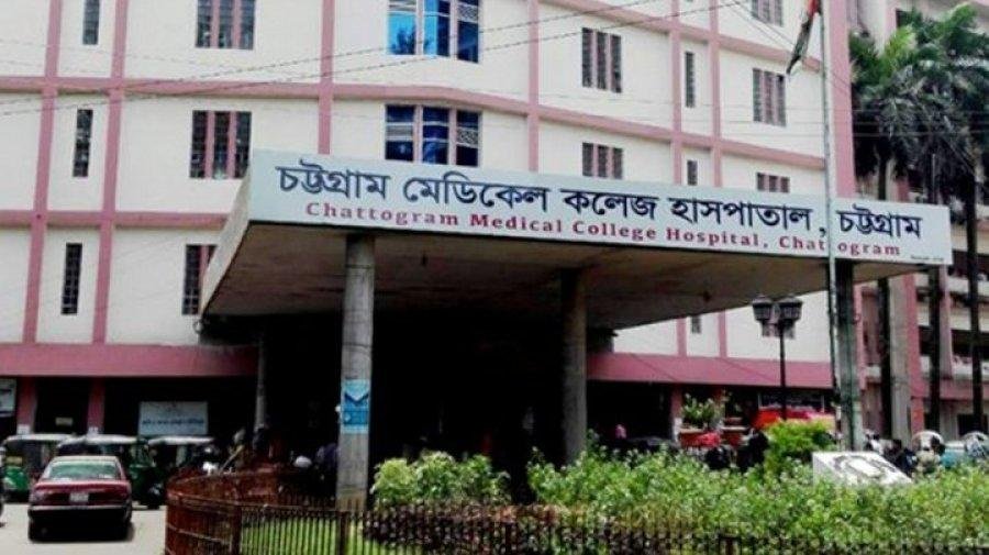 ছিনতাইকারীর ছুরিকাঘাতে আহত দুই এসআই হাসপাতালে